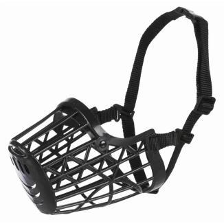 TRIXIE BOZAL PLASTICO NEGRO S-M 20CM